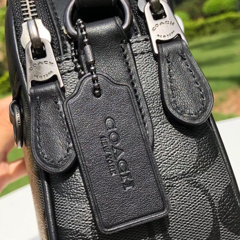 Túi nam đeo chéo Coach Graham Crossbody 2 ngăn xuất xịn