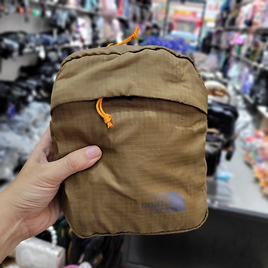 Túi đeo chéo đeo vai nam nữ BEE GEE 3L thiết kế siêu nhẹ nhỏ gọn có thể xếp gọn thành túi nhỏ