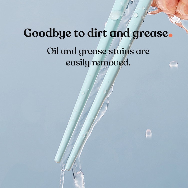 Đũa tập ăn cho trẻ em KUB 99% kháng khuẩn dành cho trẻ em từ 4 đến 12 tuổi dài 18cm làm bằng chất liệu PET