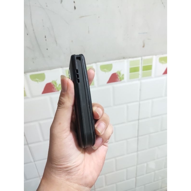 Xác điện thoại cũ Nokia 7610 lên đèn phím, không lên màn, không pin