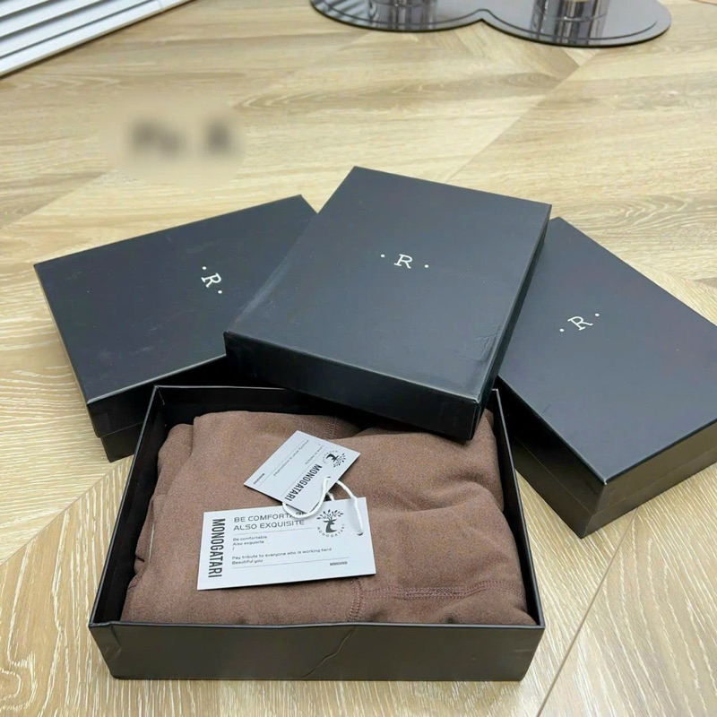 Quần legging trơn cạp cao kèm hộp sịn sò