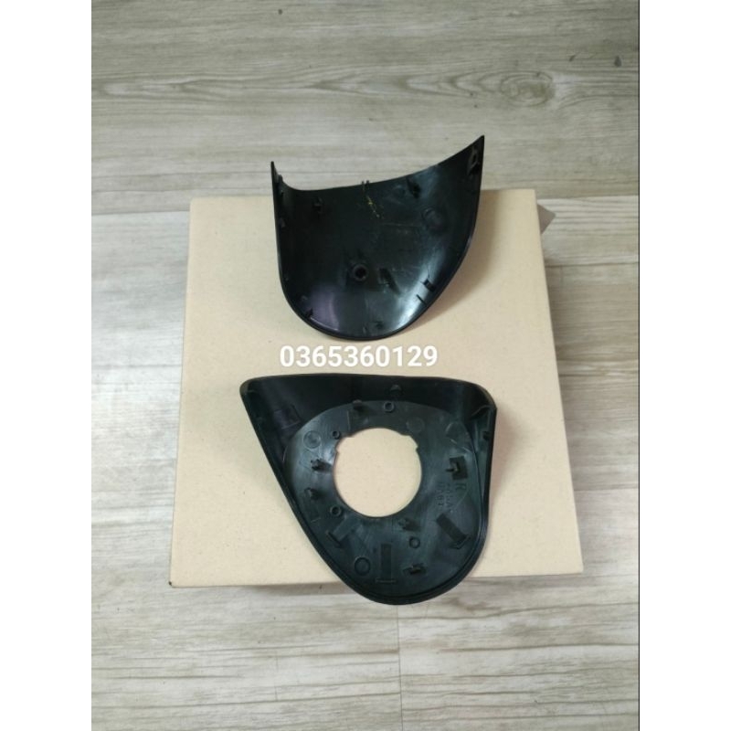 Ốp chân gương bên phụ  Mazda 2 2015-2023 chính hãng