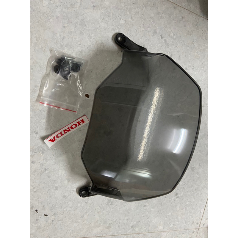 Kính chắn gió SH ý 2009 2010 2011 tem honda đỏ, kèm ốc đầy đủ