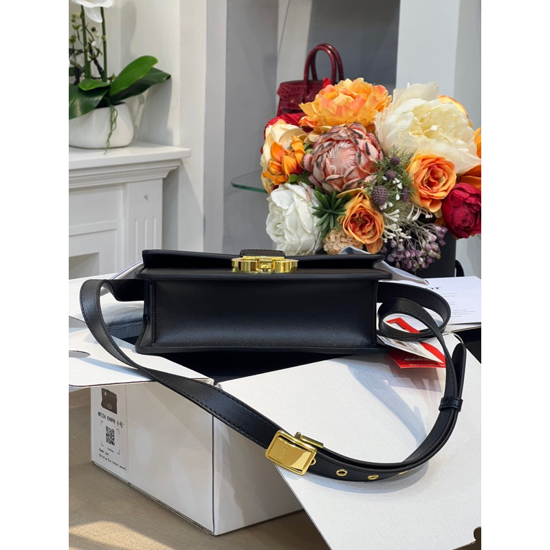 Túi đeo ĐO Mont dây da bản sup đủ màu Màu này khó find Fullbox size 24 w566-24