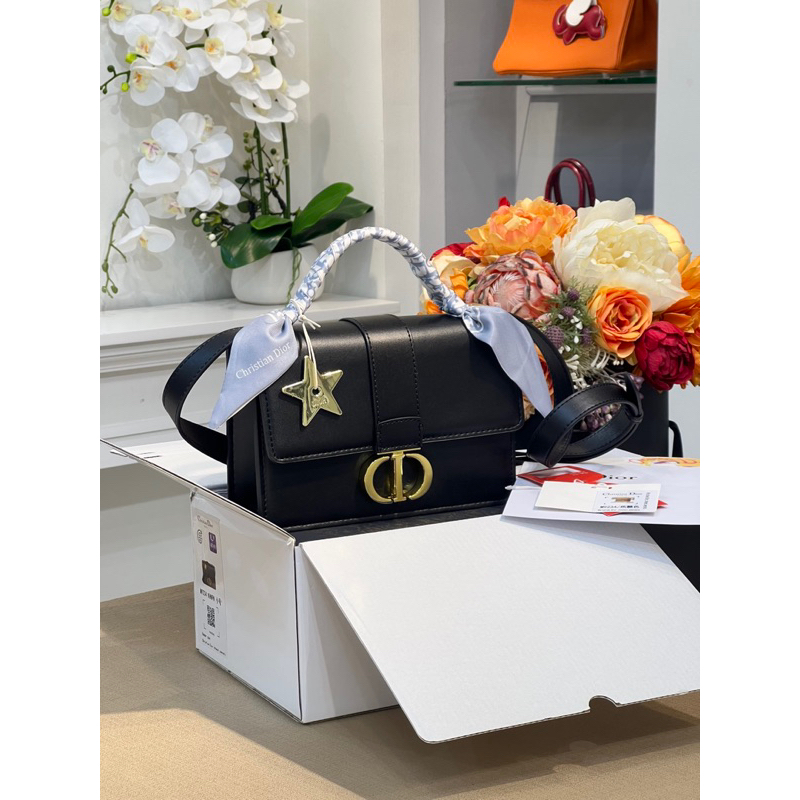 Túi đeo ĐO Mont dây da bản sup đủ màu Màu này khó find Fullbox size 24 w566-24