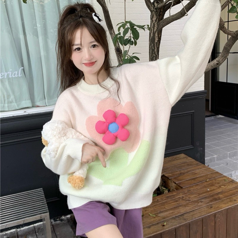 Áo len sweater cổ tròn hình bông hoa siêu xinh màu be và xanh pastel tôn da oversize dáng dấu quần ulzzang Hàn Quốc