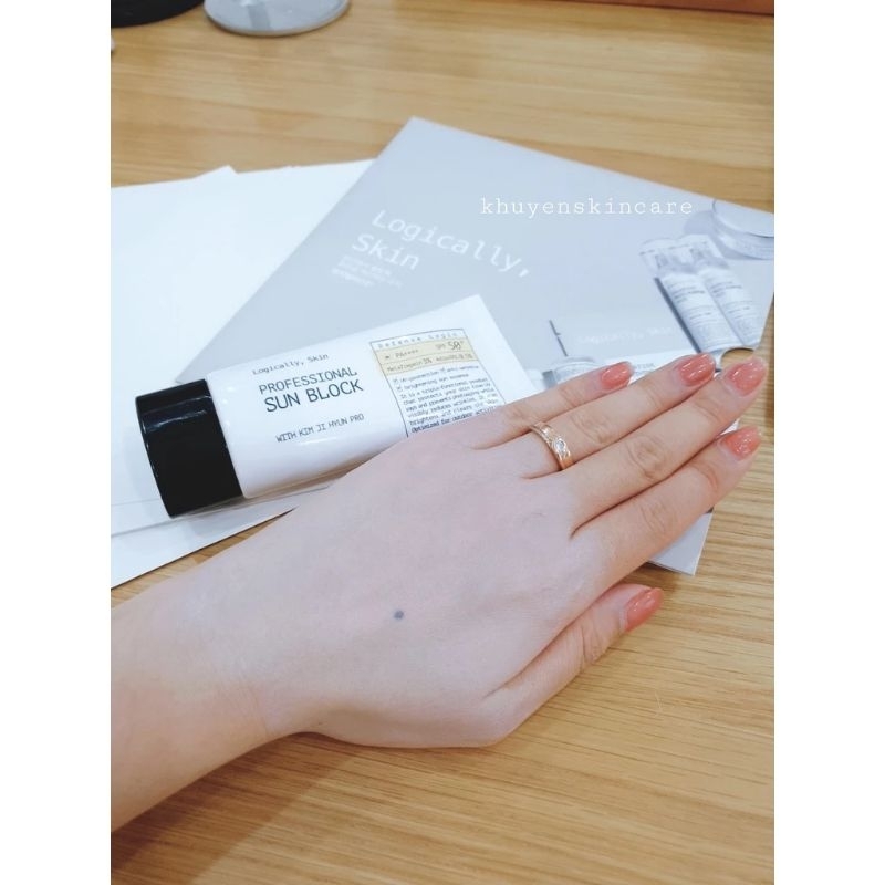 𝐊𝐞𝐦 𝐜𝐡𝐨̂́𝐧𝐠 𝐧𝐚̆́𝐧𝐠 𝐏𝐫𝐨𝐟𝐟𝐞𝐬𝐢𝐨𝐧𝐚𝐥 𝐋𝐨𝐠𝐢𝐜𝐚𝐥𝐥𝐲𝐬𝐤𝐢𝐧 70ml