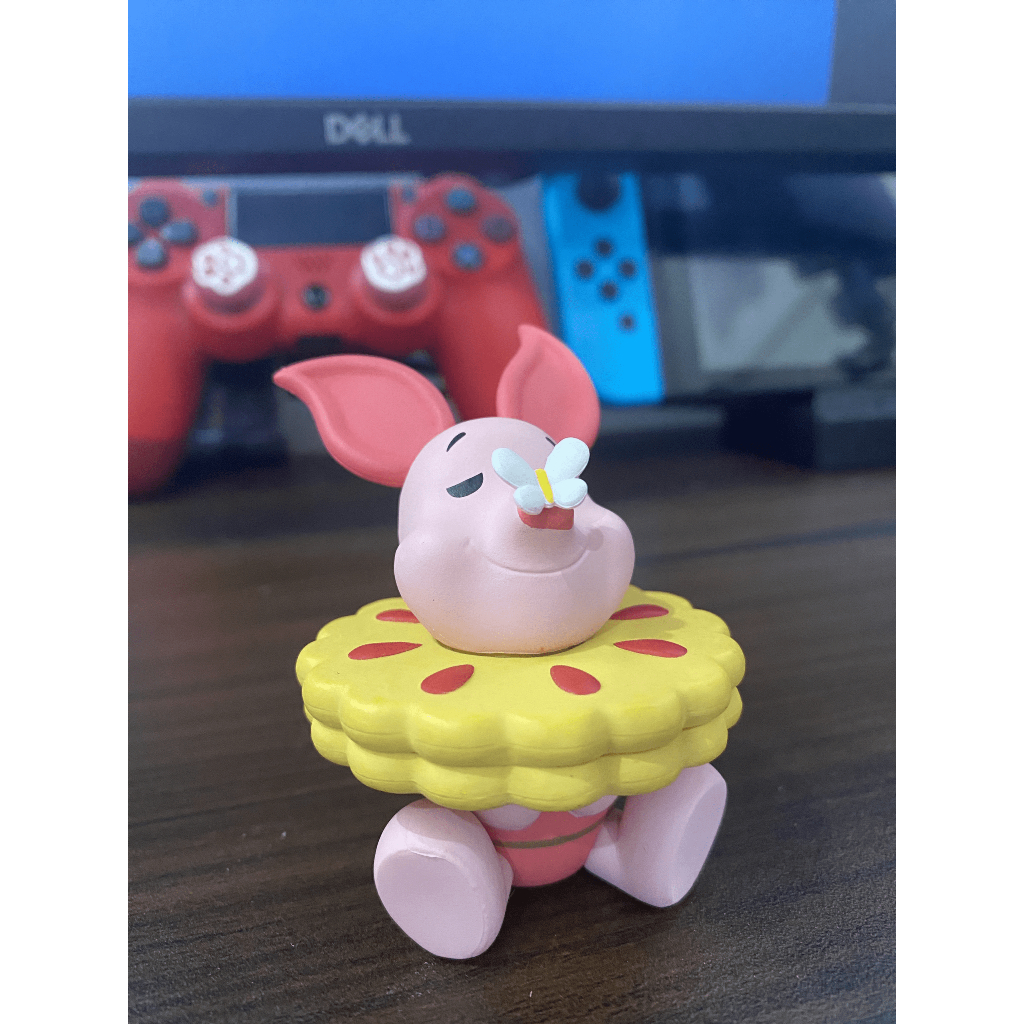 Đồ chơi mô hình Gấu Pooh nằm ngủ mô hình trang trí Gấu Pooh ăn mật ong mô hình quà tặng Gấu Pooh bông hoa