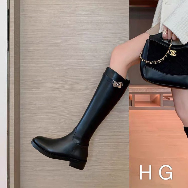 Bốt boot đùi lửng mai phương bùi da trơn phối tag khoá fullbox hàng quảng châu cao cấp