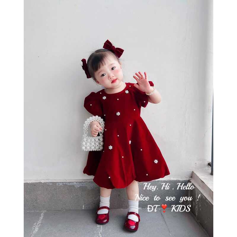 Đầm váy nhung hoạ tiết ngọc trai cho bé