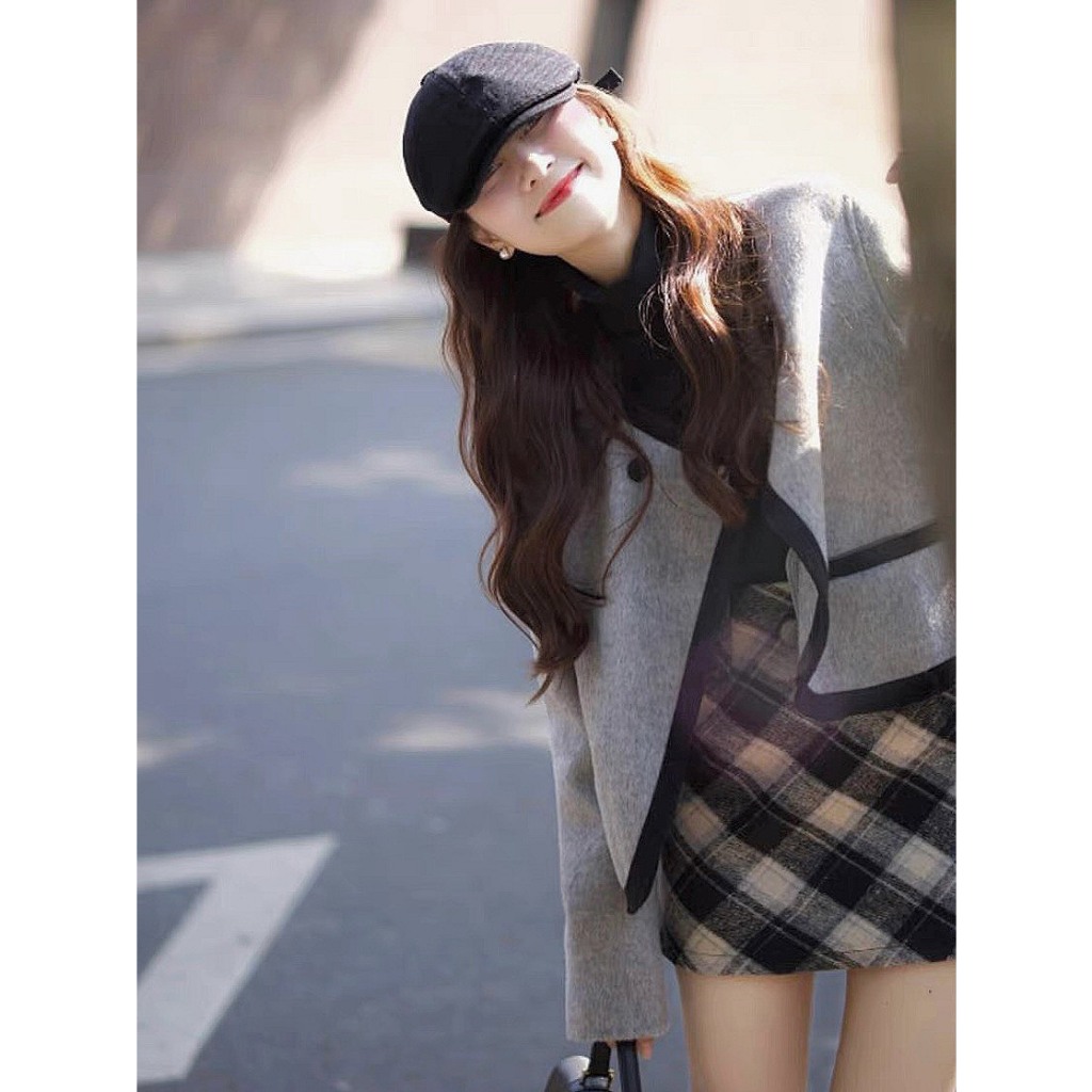 Set áo khoác dạ bông màu xám YIMI kèm chân váy kẻ caro