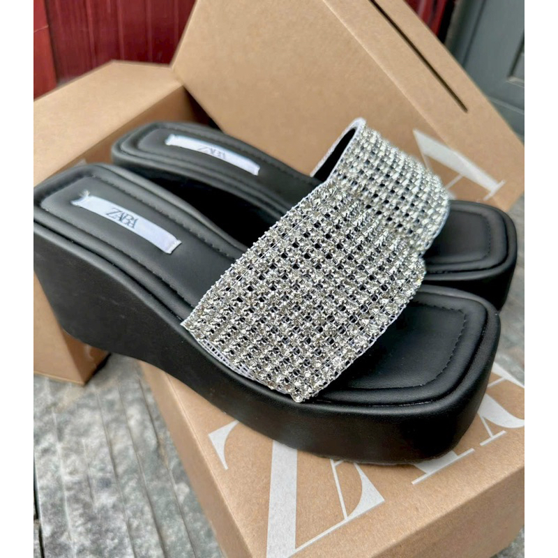 Dép xuồng đính đá zara