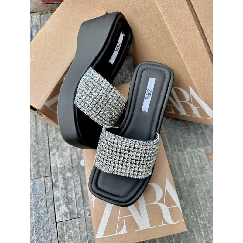 Dép xuồng đính đá zara