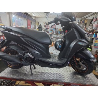Vỏ lốp trước ,sau không ruột Grander và Vespa Sprint size zin 110/70-12.,tăng size 120/70-12. cm562