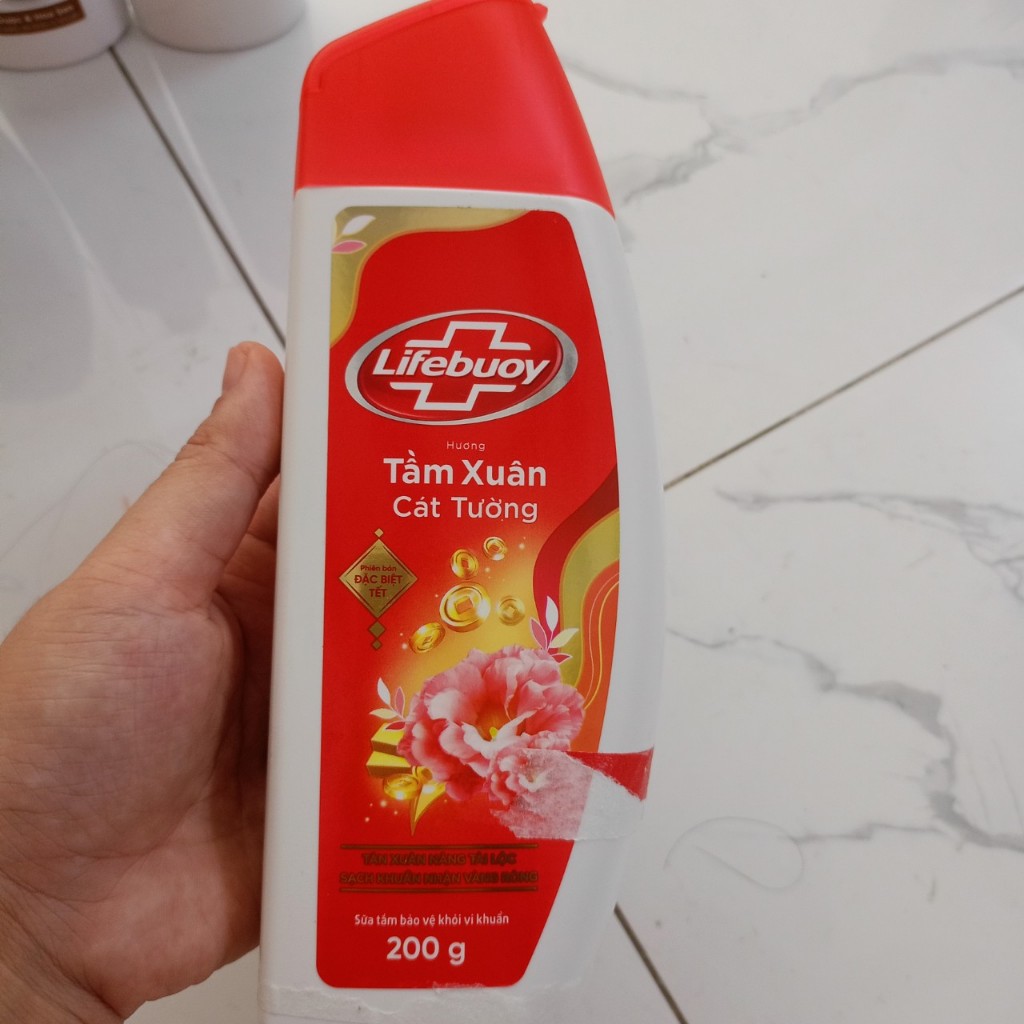 Sữa tắm Lifebuoy
