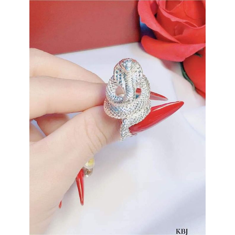 Nhẫn rắn đa mẫu mã chất liệu b.ạc