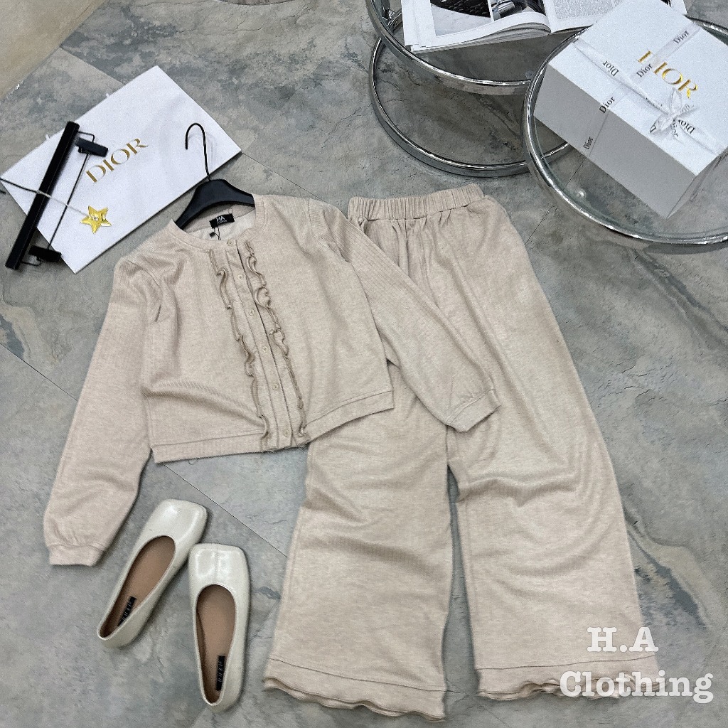 Bộ ngủ len tăm viền bèo