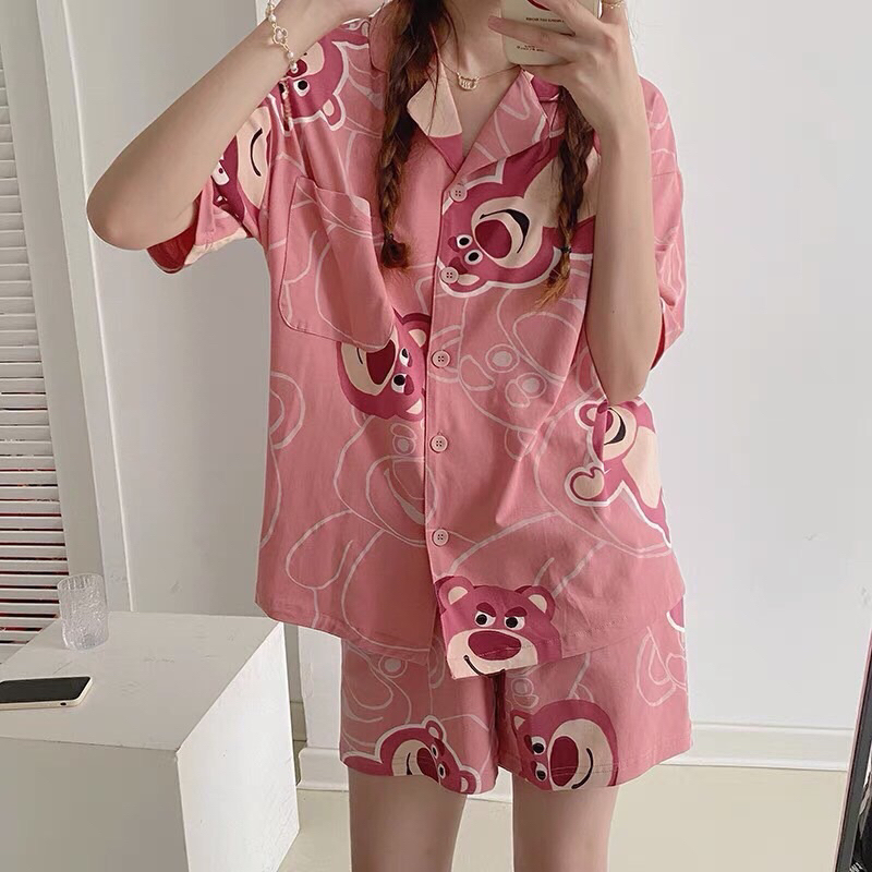 Bộ đồ ngủ pijama nữ cộc tay quần đùi chất lụa Kate Thái mềm mịn màu trắng họa tiết gấu hồng đất siêu cute