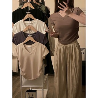 ÁO THUN BABY TEE TRƠN CỔ TIM VẠT TRÒN ĐƠN GIẢN DỄ PHỐI ĐỒ CÓ FREESIZE<72KG