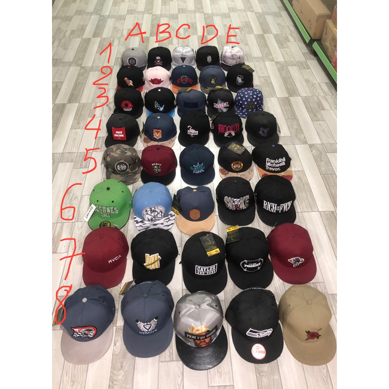 snapback thanh lý 100k / 1 cái . Hàng trưng bày , bạc màu , bám bụi lỗi fom . sỉ sl trên 10 cái