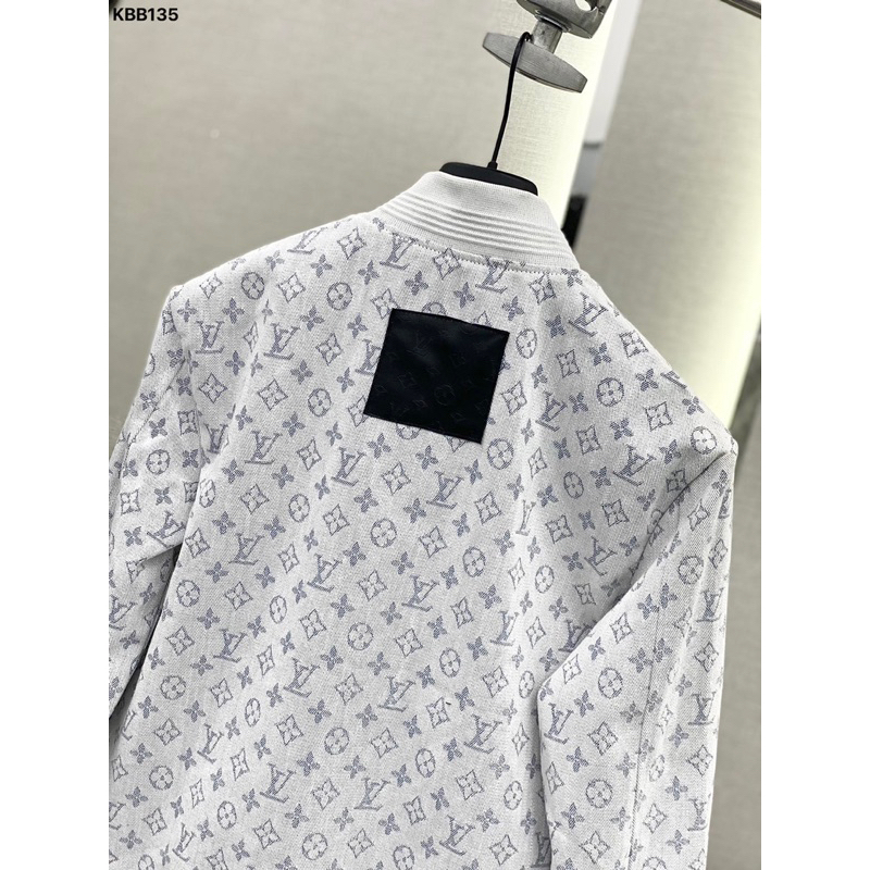 Áo khoác Bomber Lv vải bò cho nam nữ - Áo bomber thu đông vải bò mềm cao cấp
