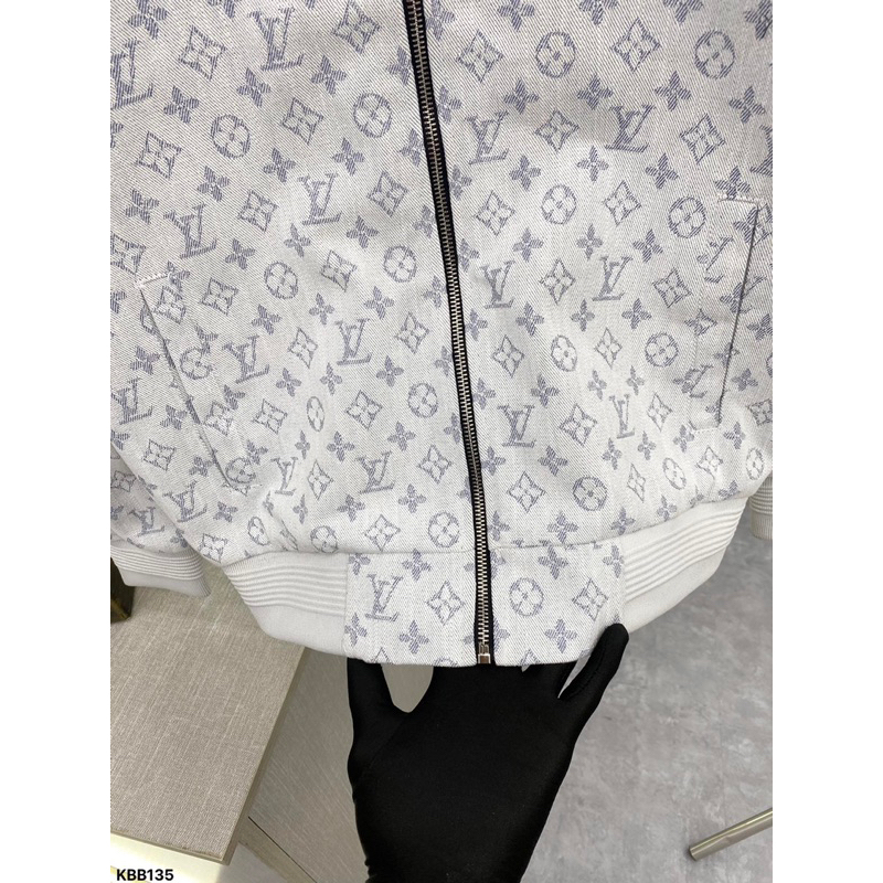 Áo khoác Bomber Lv vải bò cho nam nữ - Áo bomber thu đông vải bò mềm cao cấp