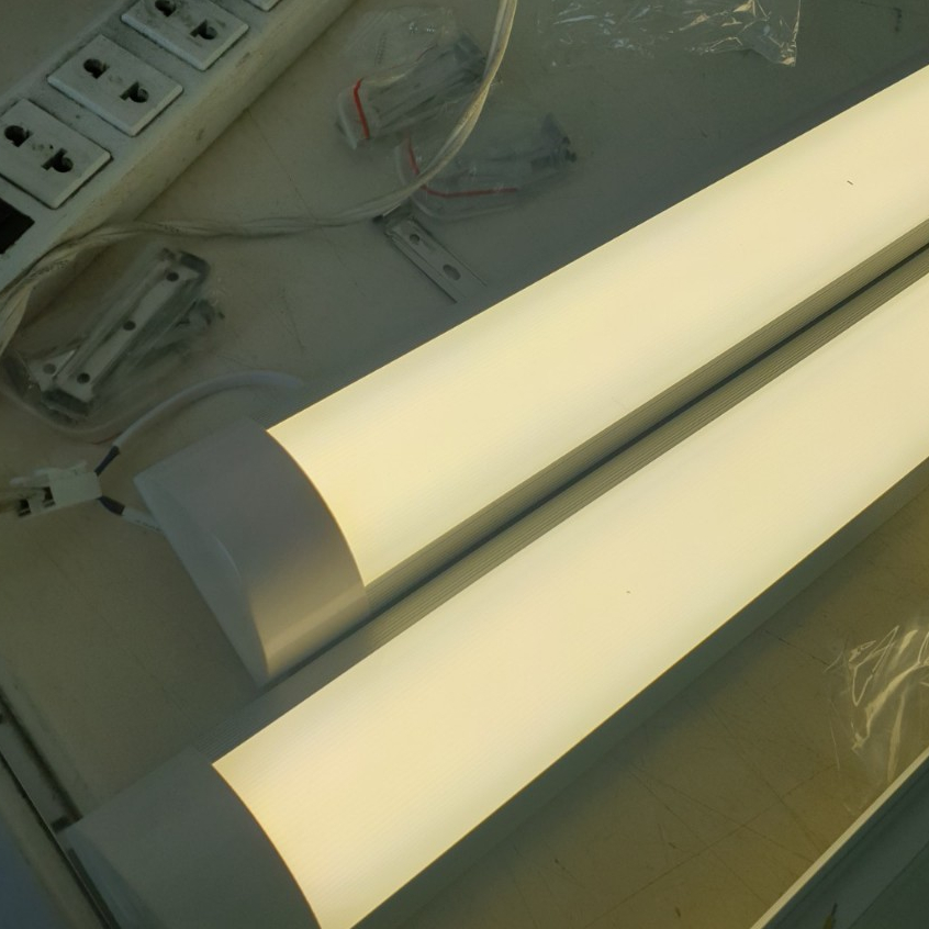 Combo 2 ĐÈN LED Bán Nguyệt Tuýp 1.2M 36W ,ánh sáng trung tính đẹp