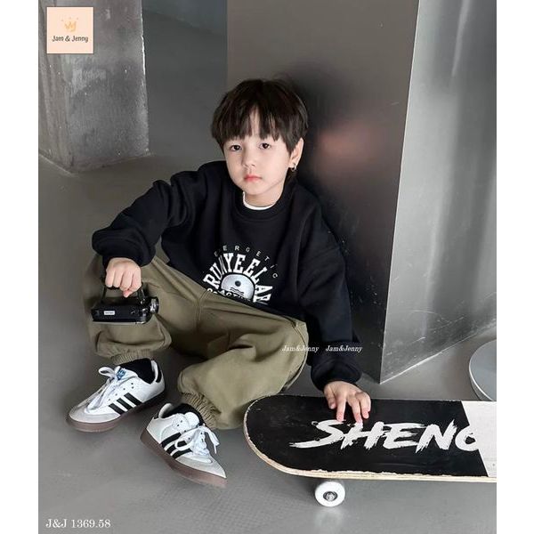 Bộ né trai Jam & jenny áo đen chữ Runyeelab