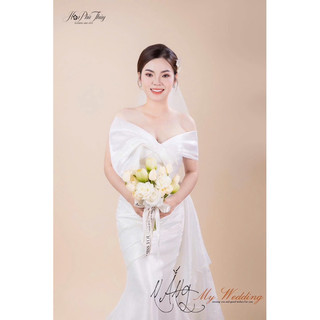 Hoa cưới cầm tay cô dau bằng lụa