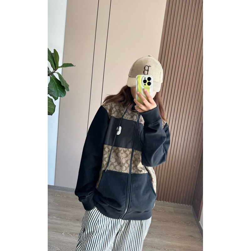 Áo khoác hoodie coach