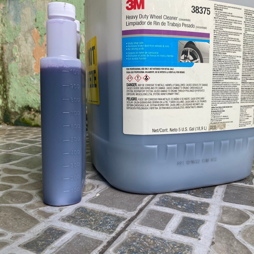 Dung dịch vệ sinh mâm ô tô, xe máy, vệ sinh lazang, tẩy rửa vết bẩn cứng đầu 3M Heavy Duty Wheel Cleaner 38374 can 3.78l