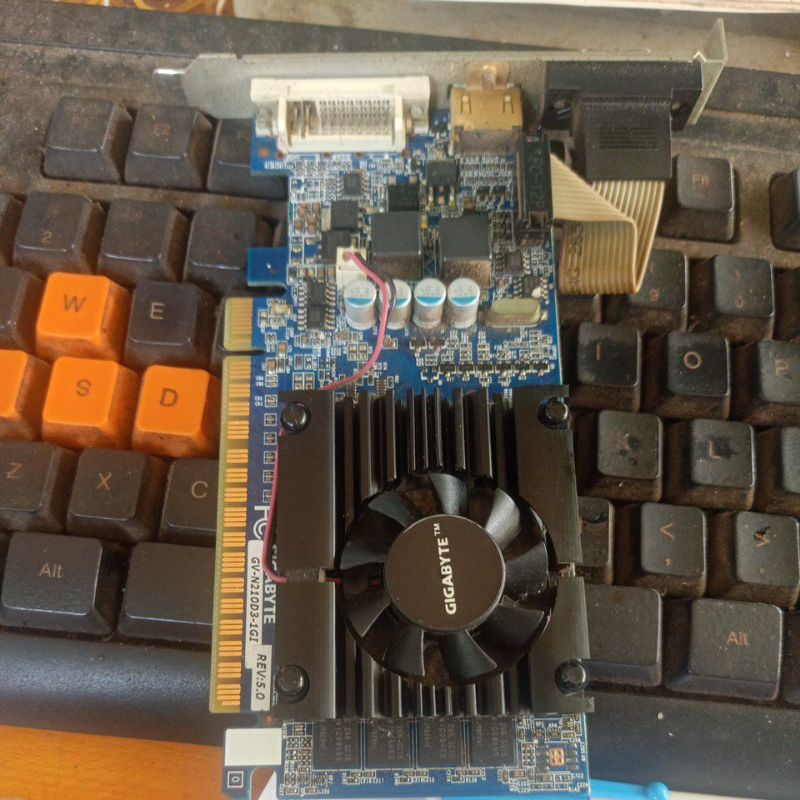Vga gigabyte N210