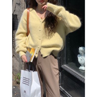 Áo cardigan len nữ dáng ngắn cúc bọc màu vàng chanh Quảng Châu cao cấp