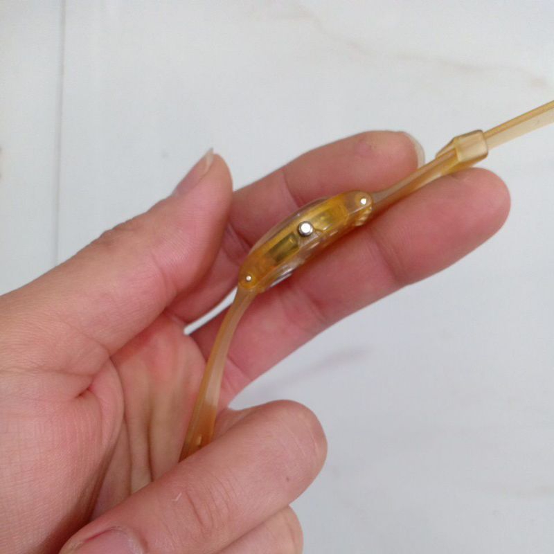 Đồng hồ nữ si thụy dây nhựa hiệu SWATCH SWISS