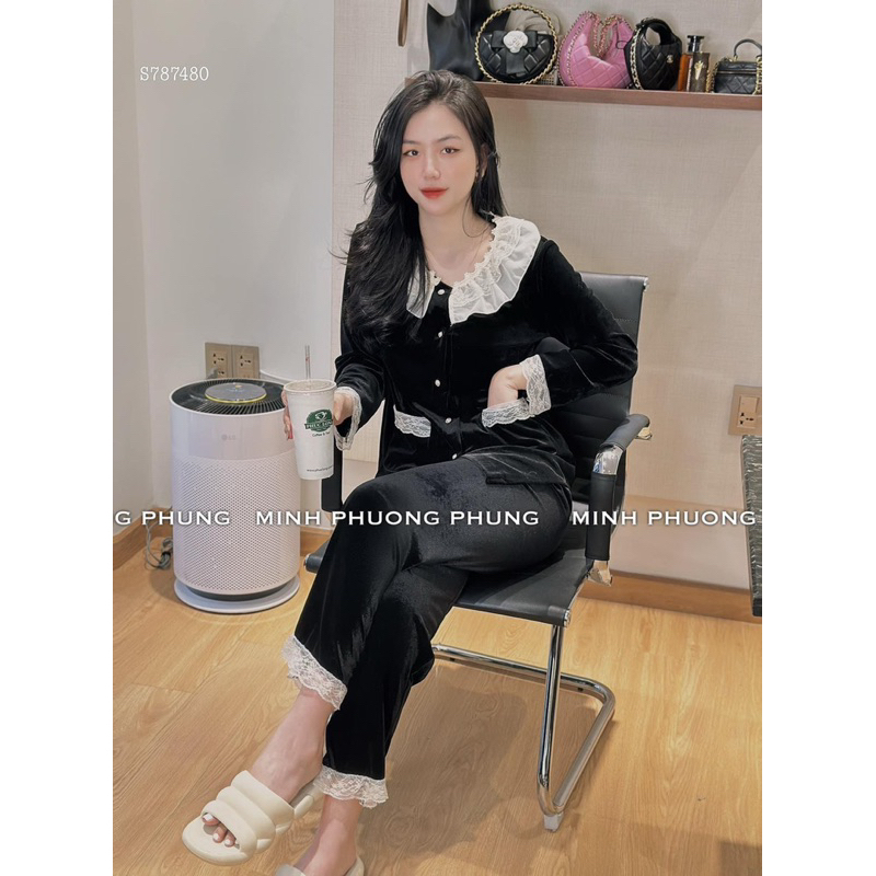 Bộ ngủ nhung viền ren hai túi bánh bèo