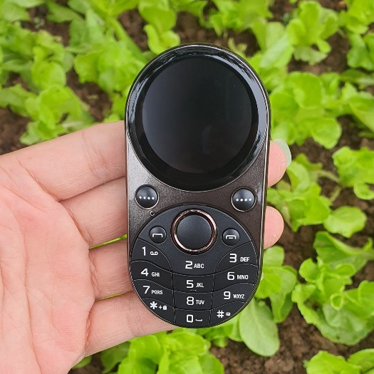 Điện thoại mini 2 sim siêu nhỏ cho bé aru mới nhất 2024
