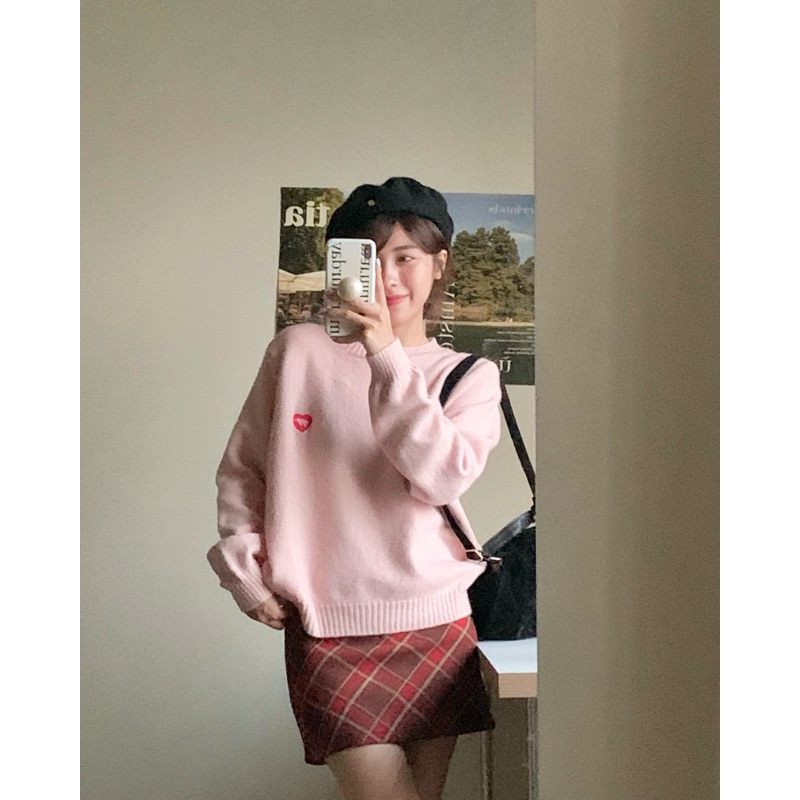 KAYY. Áo len thêu tim egg _ A305