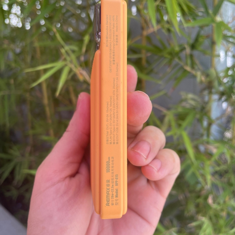 Pin dự phòng sạc nhanh Remax RPP-615 10000mAh không dây wireless 15W / QC 22.5W / PD 20W