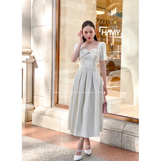 Đầm Xoắn Trước Có Tay