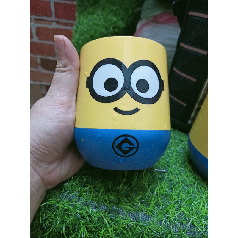Ly giữ nhiệt minion