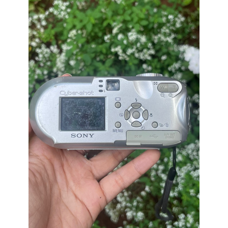 Máy ảnh Sony CyberShot DSC P73 sắc nét