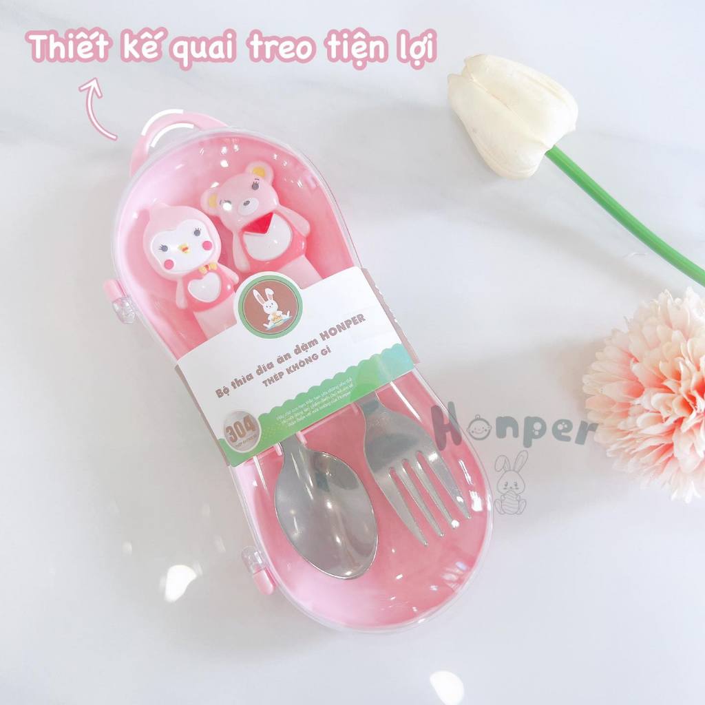 Bộ thìa dĩa ăn dặm Honper HP220 2 màu xanh, hồng cho bé có quai treo tiện lợi