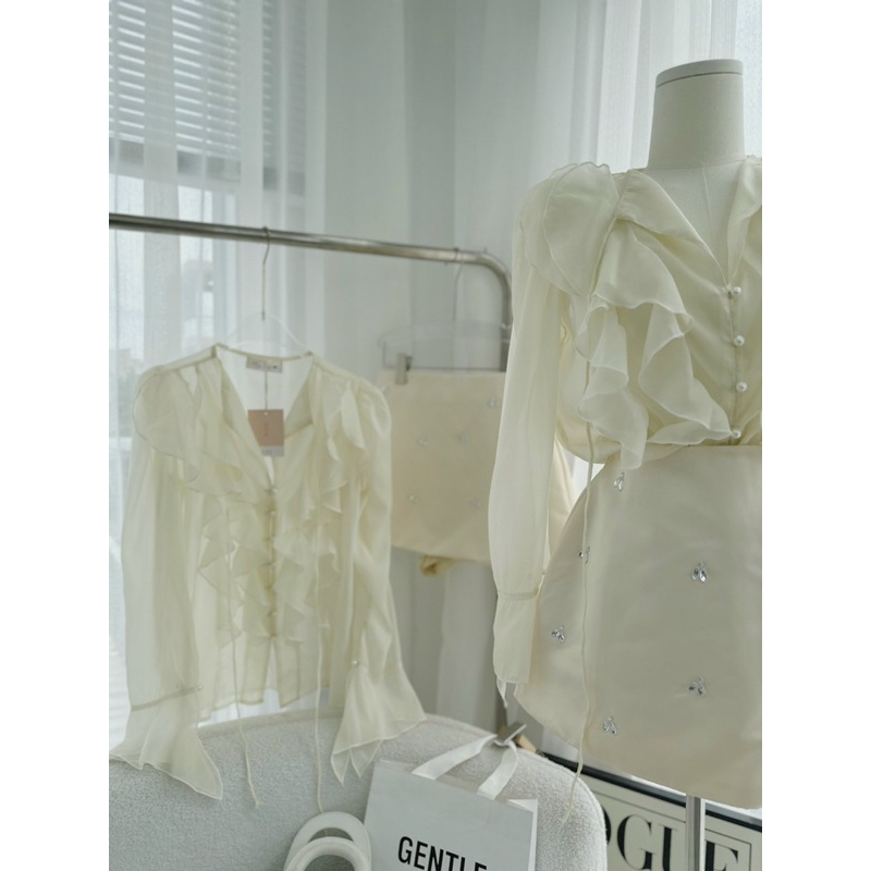 Set áo sơ mi von tơ bèo kèm chân váy taffa