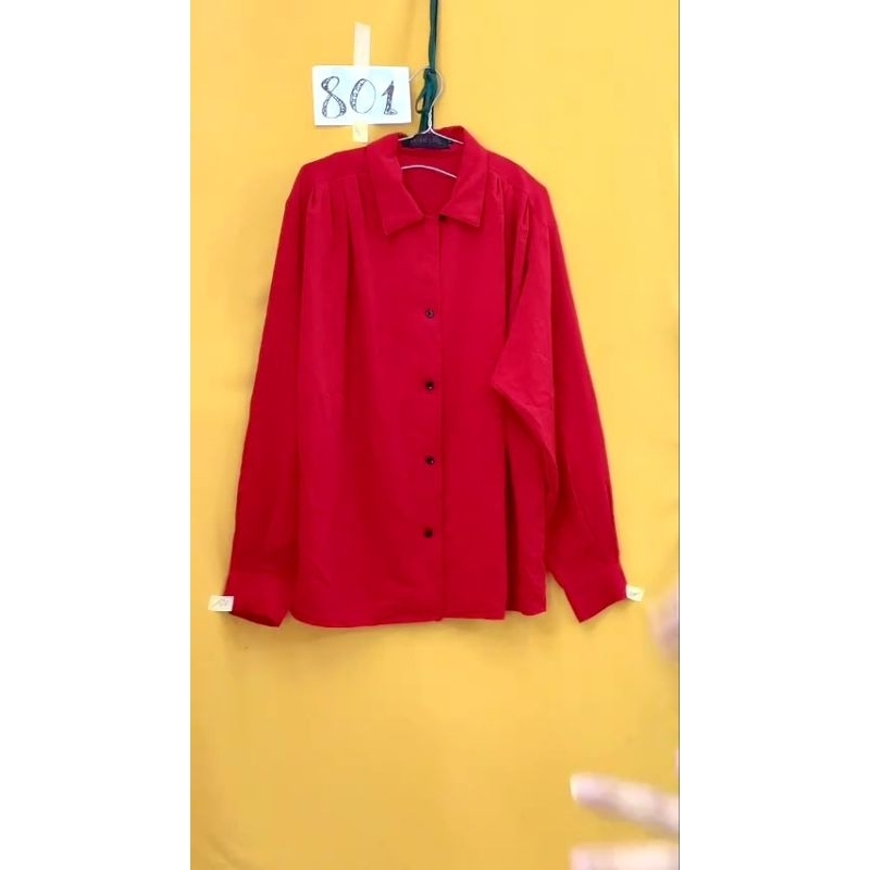 Áo sơmi màu đỏ tươi size M/L. S801