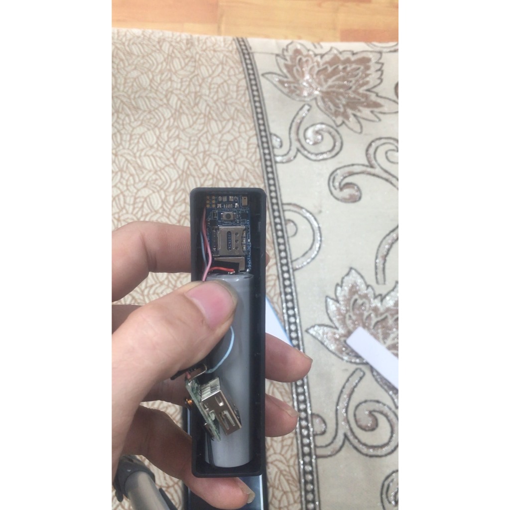 Định vị GPS, power GPS, tích hợp sạc dự phòng 2600mAh, xác định vị trí, ghi âm, thời lượng pin cao lên tơí 20 ngày