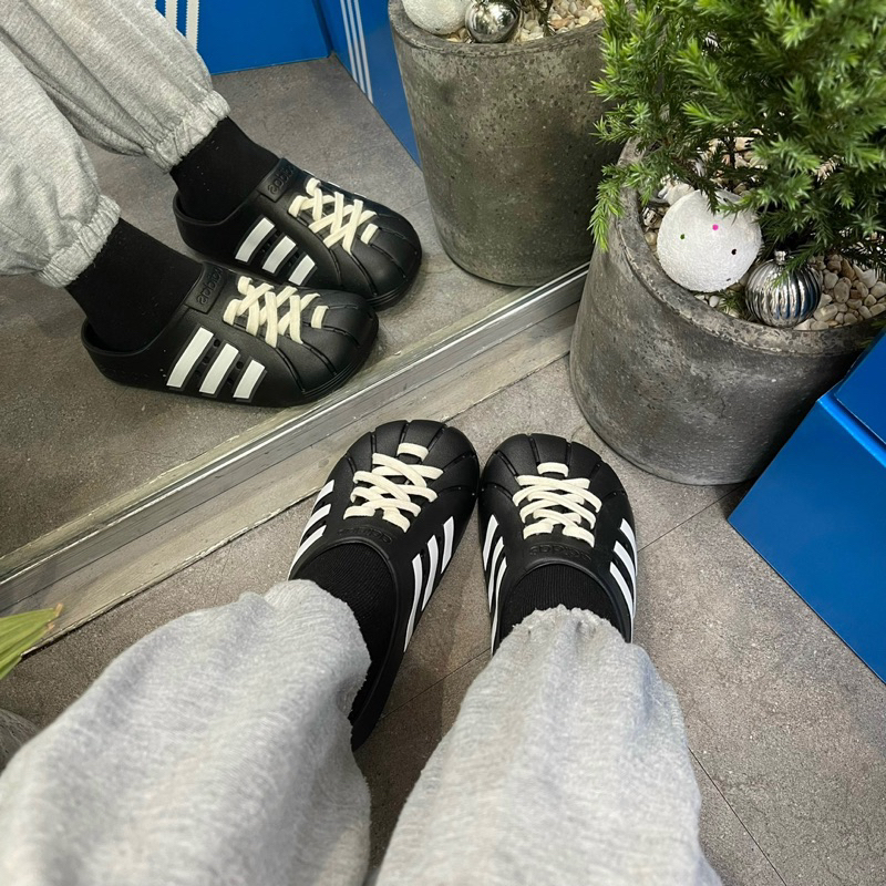 DÉP SỤC ADIDAS ADILETTE CLOGS CORE BLACK
