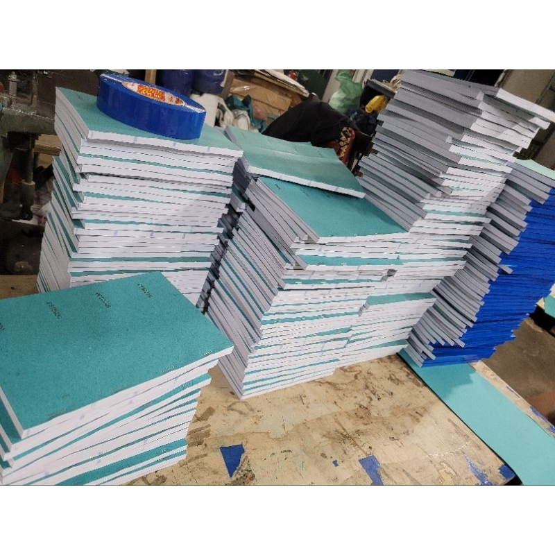 Combo 200 quyển vé xe in 1 màu theo mẫu của quý khách kt: 5x15cm giá chỉ 8000đ/quyển