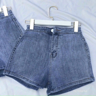 Quần đùi short jean trơn co giãn un, kiểu đơn giản dễ phối đồ.