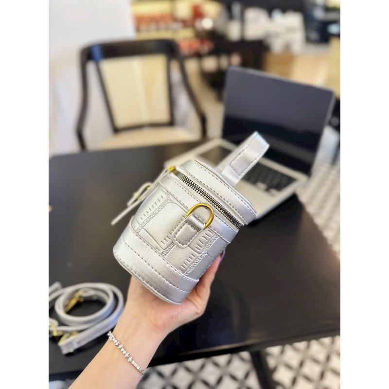 Túi đeo chéo nữ dáng cặp lồng