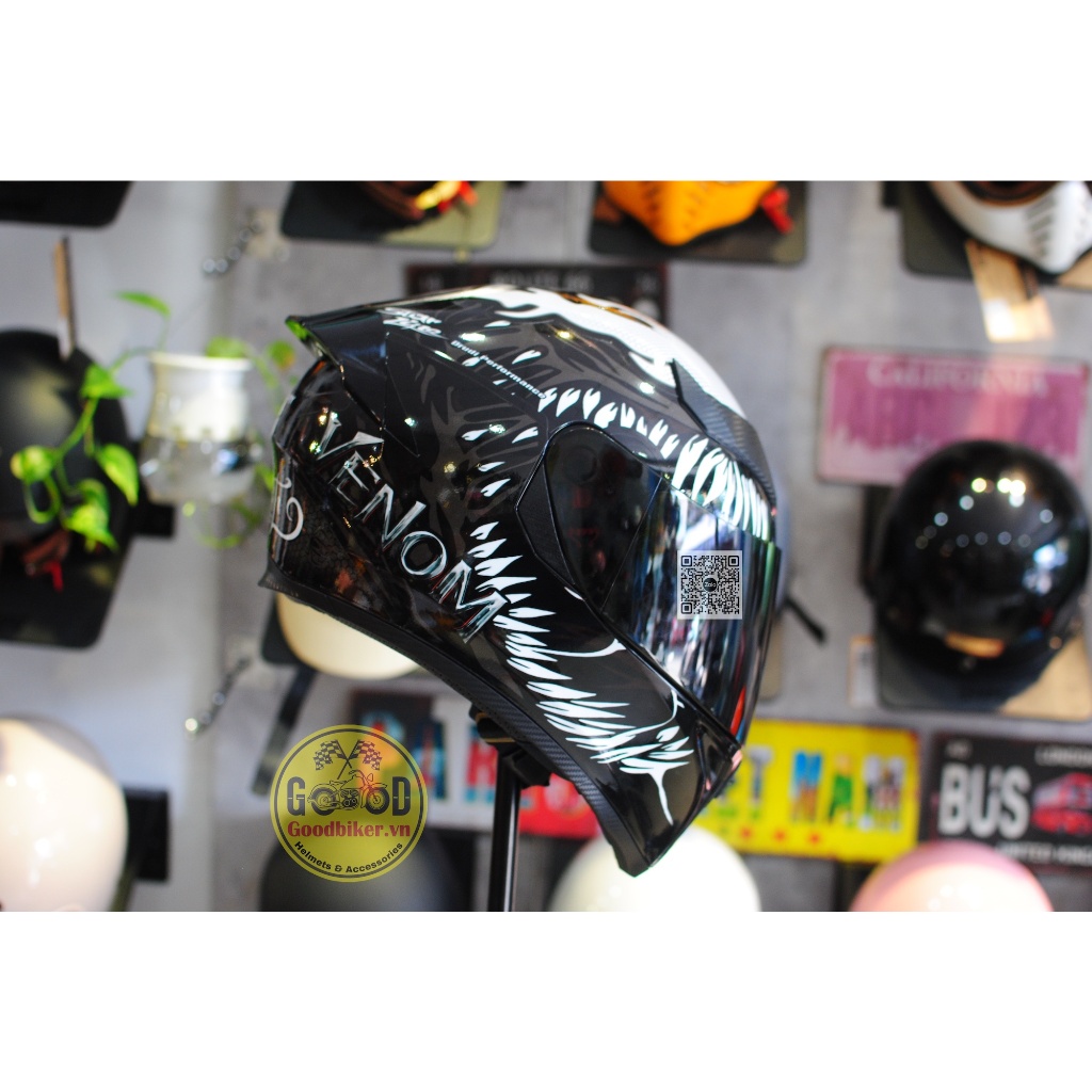 Mũ bảo hiểm Royal M138 lên tem Venom